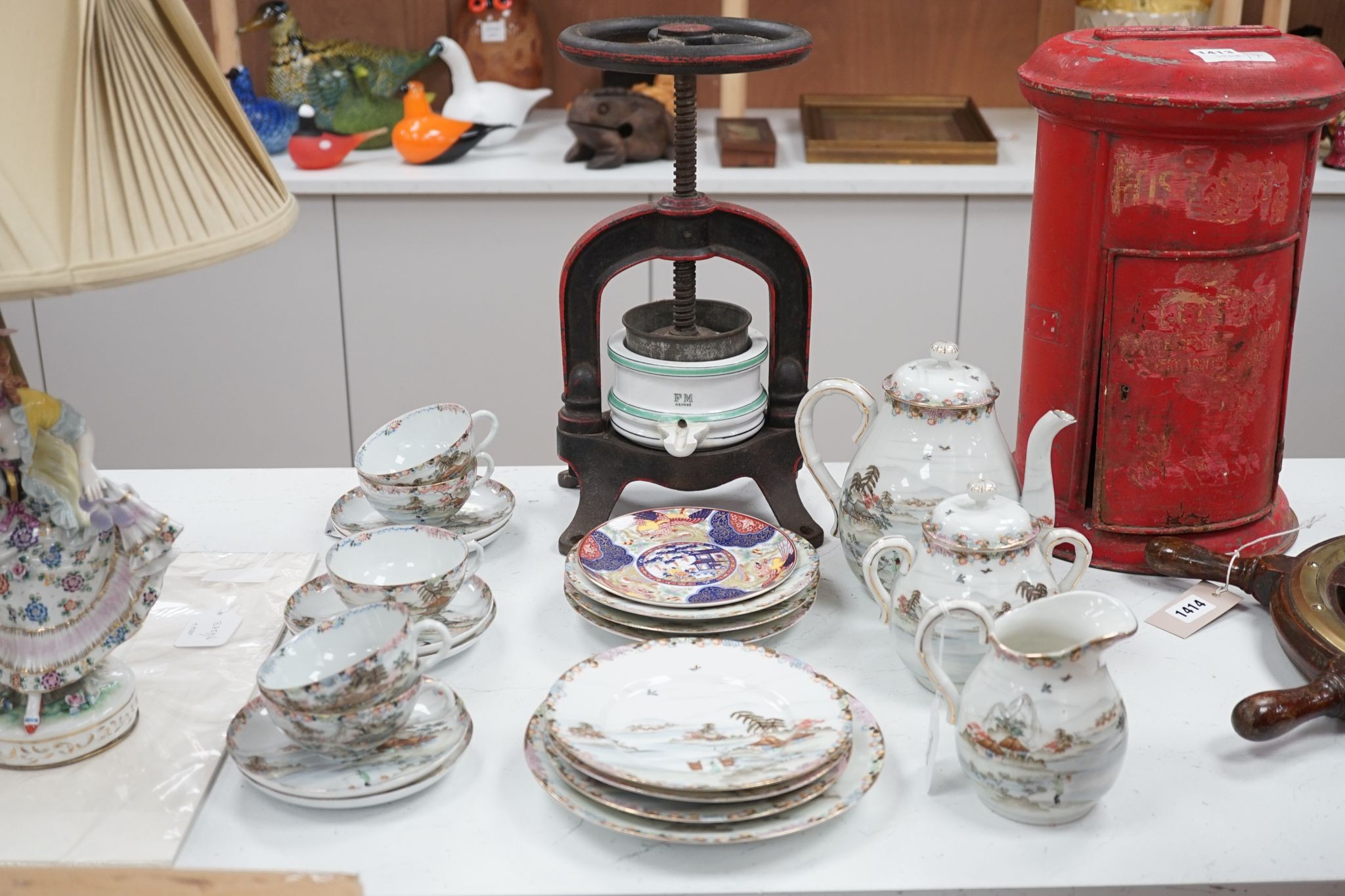 A Japanese eggshell porcelain service